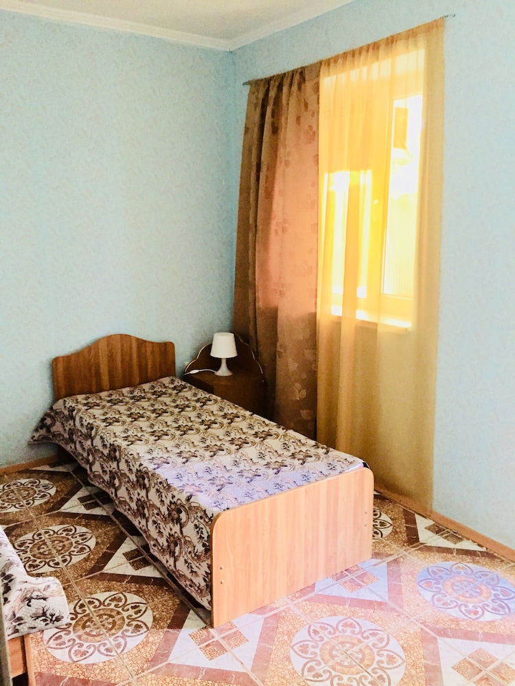 Standard Triple Room photo 2