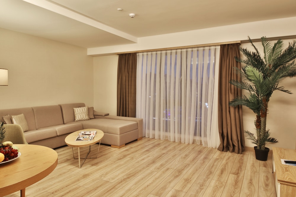 Family Suite, 2 Bedrooms photo 3