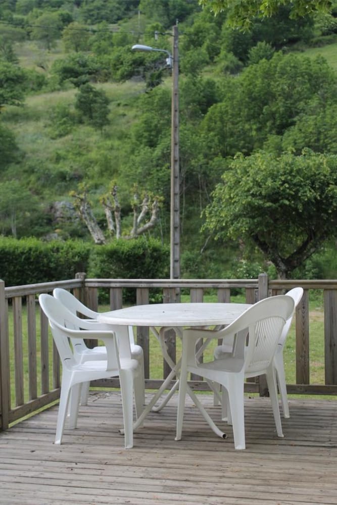 Mobile Home, 2 Bedrooms, Hill View photo 3
