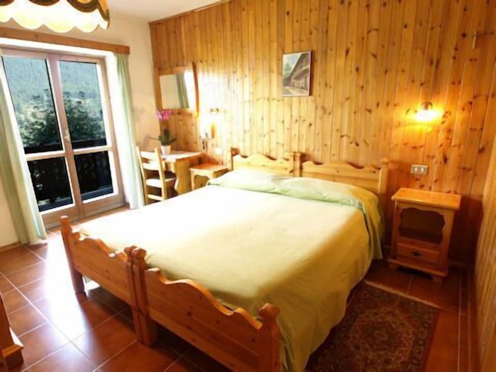 Standard Double or Twin Room, Mountain View photo 1