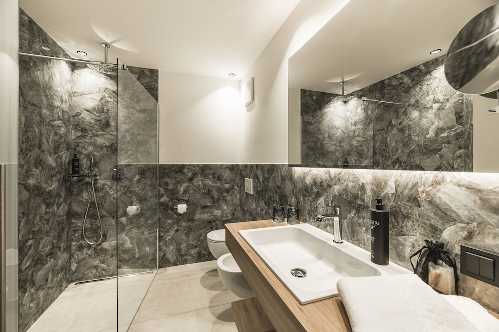 Superior Double Room - Photo 8