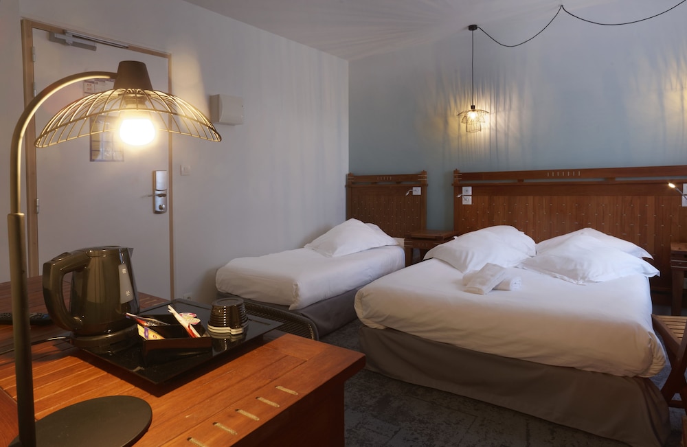 Standard Triple Room, Garden View photo 3