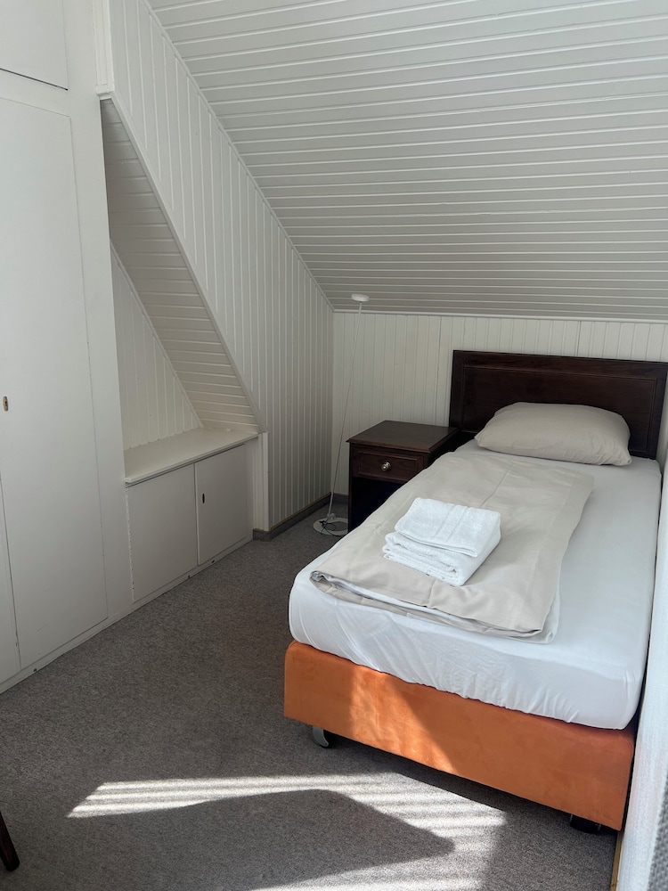 Basic Single Room