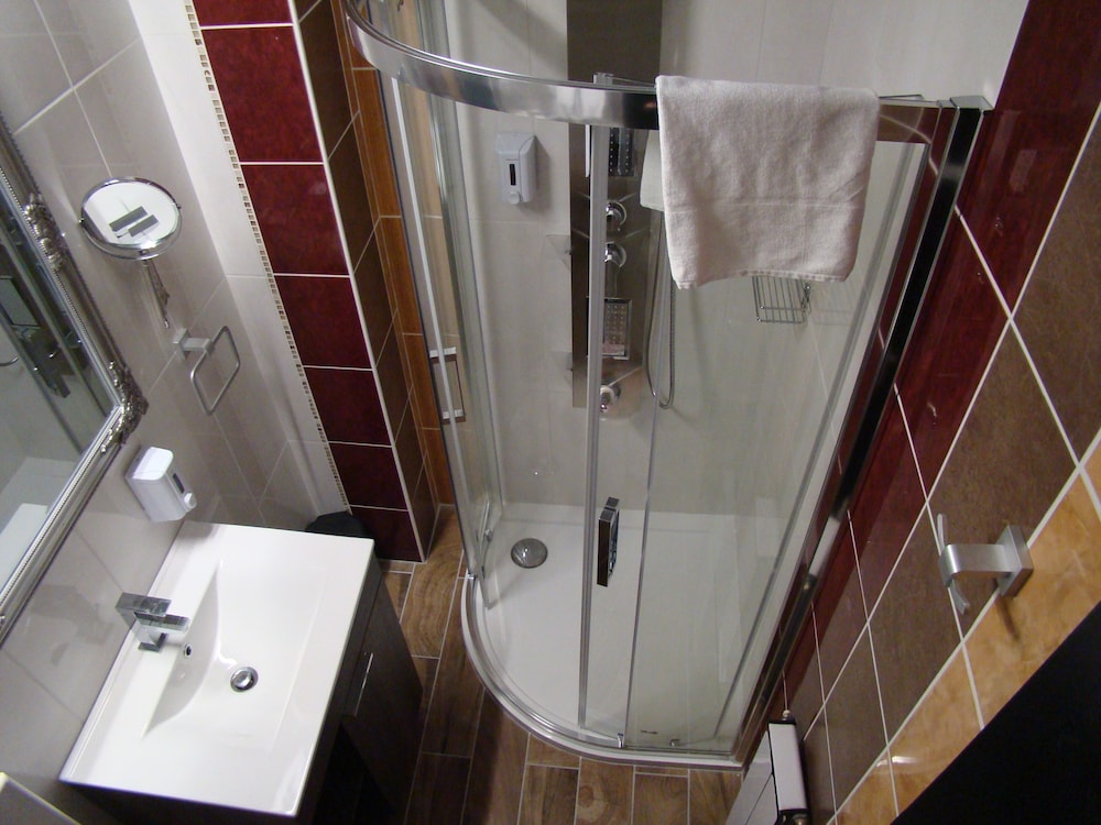 Family Suite - Photo 13