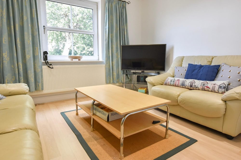 Apartment photo 3