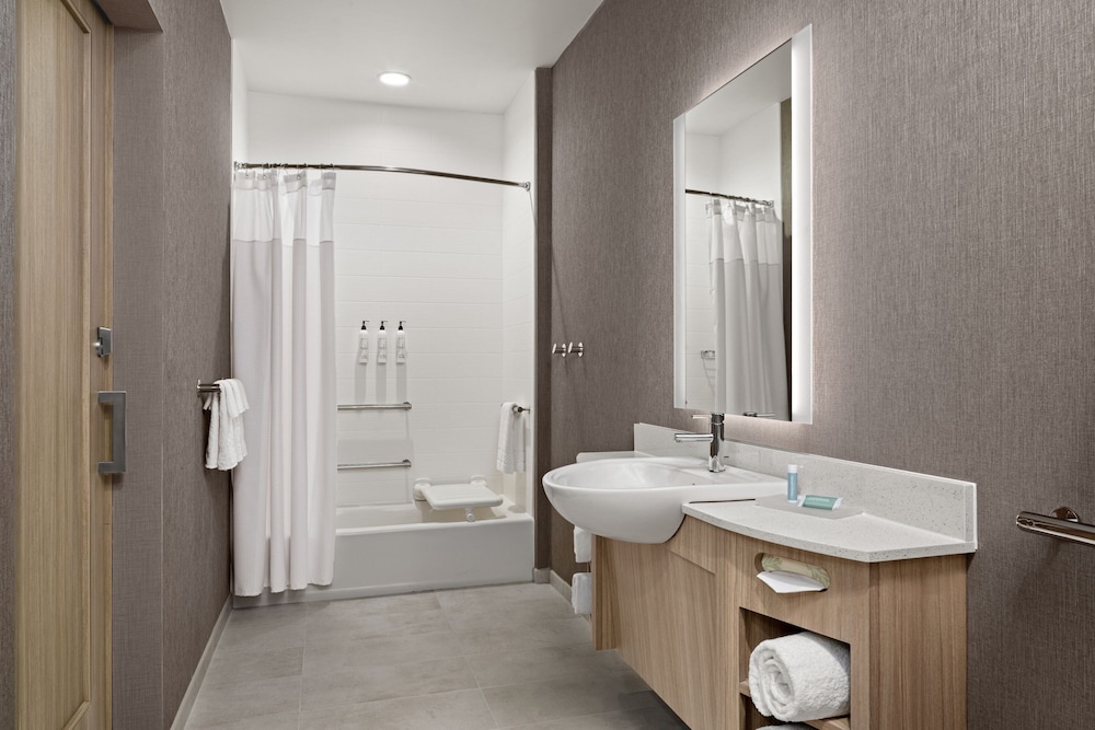 Suite, 2 Queen Beds - Photo 5