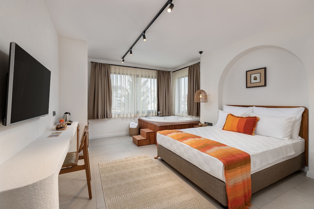 Bohem Jacuzzi Suite