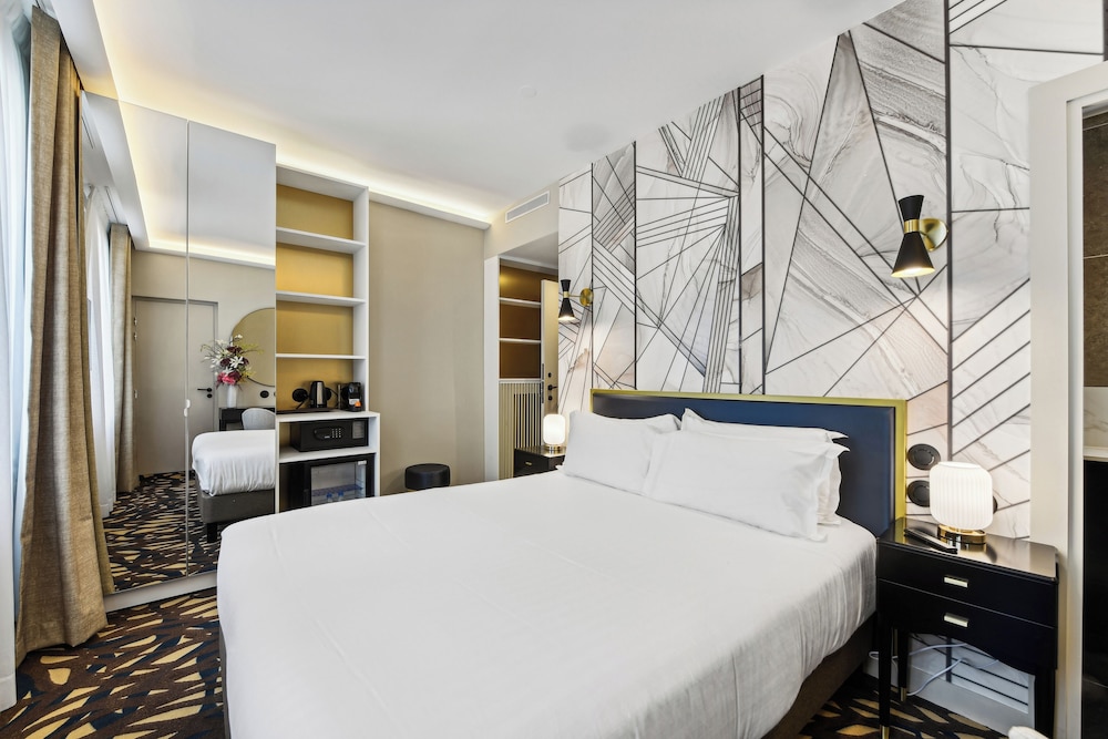 Deluxe Double Room Single Use photo 2