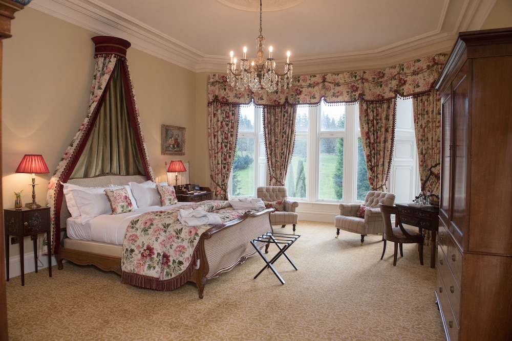 Castle Downie Suite photo 2