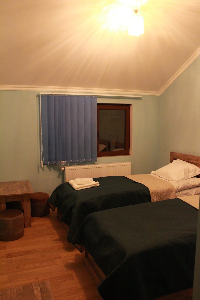 Basic Triple Room photo 1