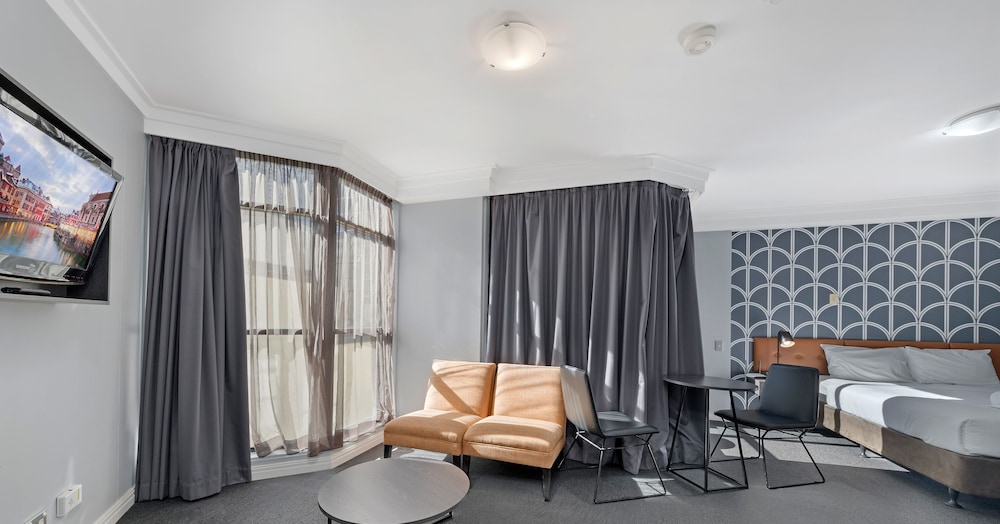 Studio (NHA653-1001) photo 2