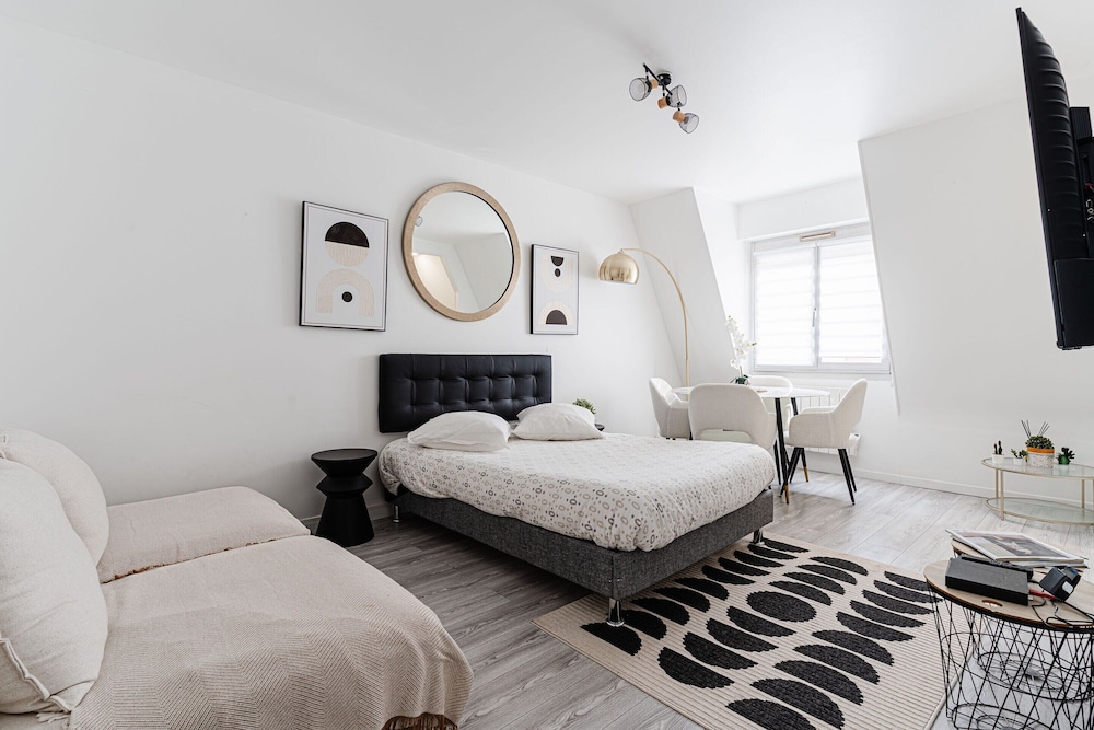 Apartment photo 2