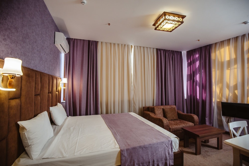 Deluxe Double Room - Photo 8
