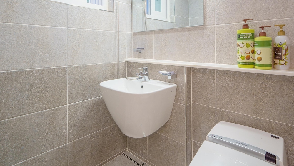 Basic Room, 1 Bedroom (Yeorum) photo 2