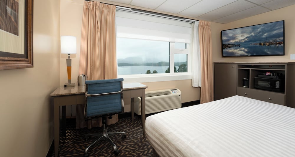 Premier Room, 1 Queen Bed, Ocean View - Photo 1