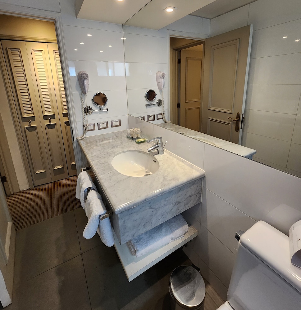 Superior Room - Photo 7