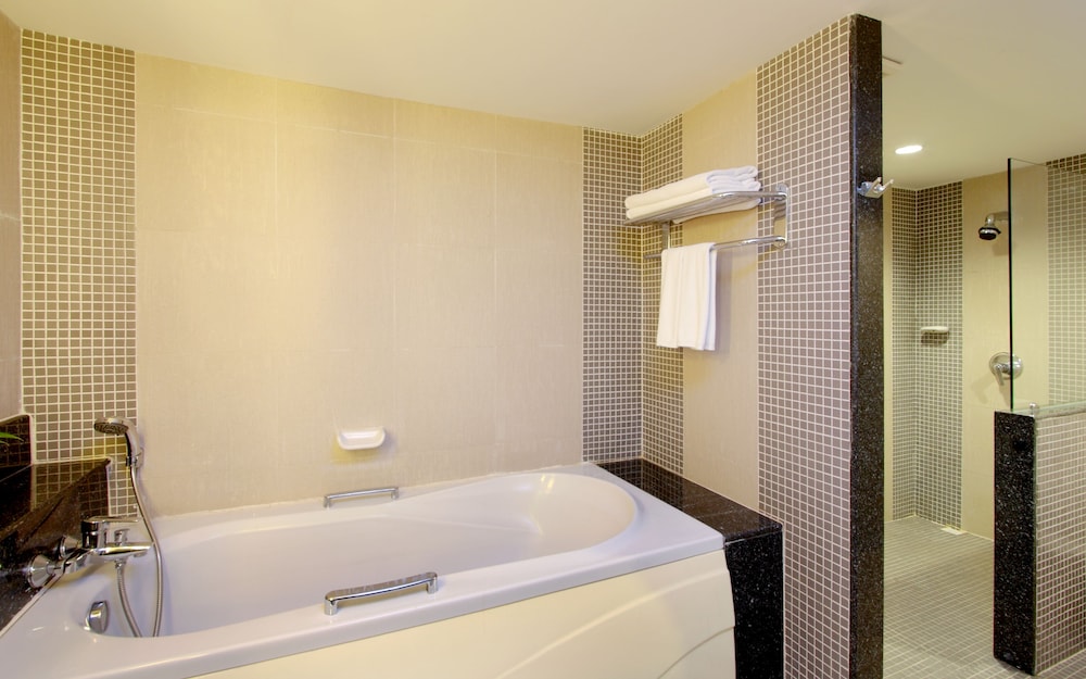Premium Deluxe Room - Photo 19