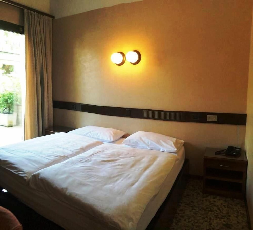 Comfort Double or Twin Room, Balcony - Photo 2
