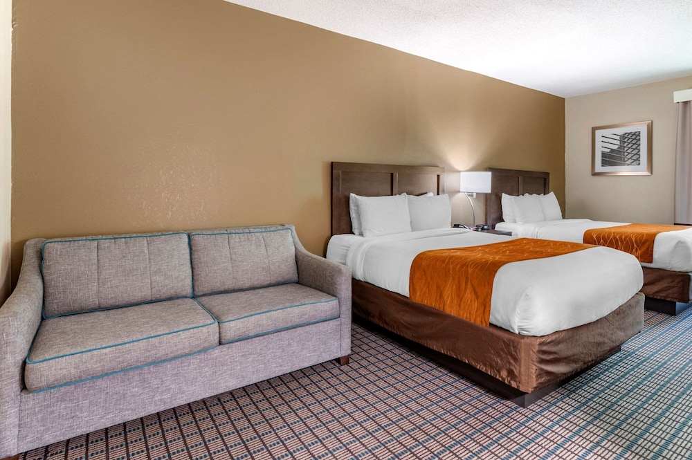 Room, 2 Queen Beds, Accessible, Non Smoking - Photo 1