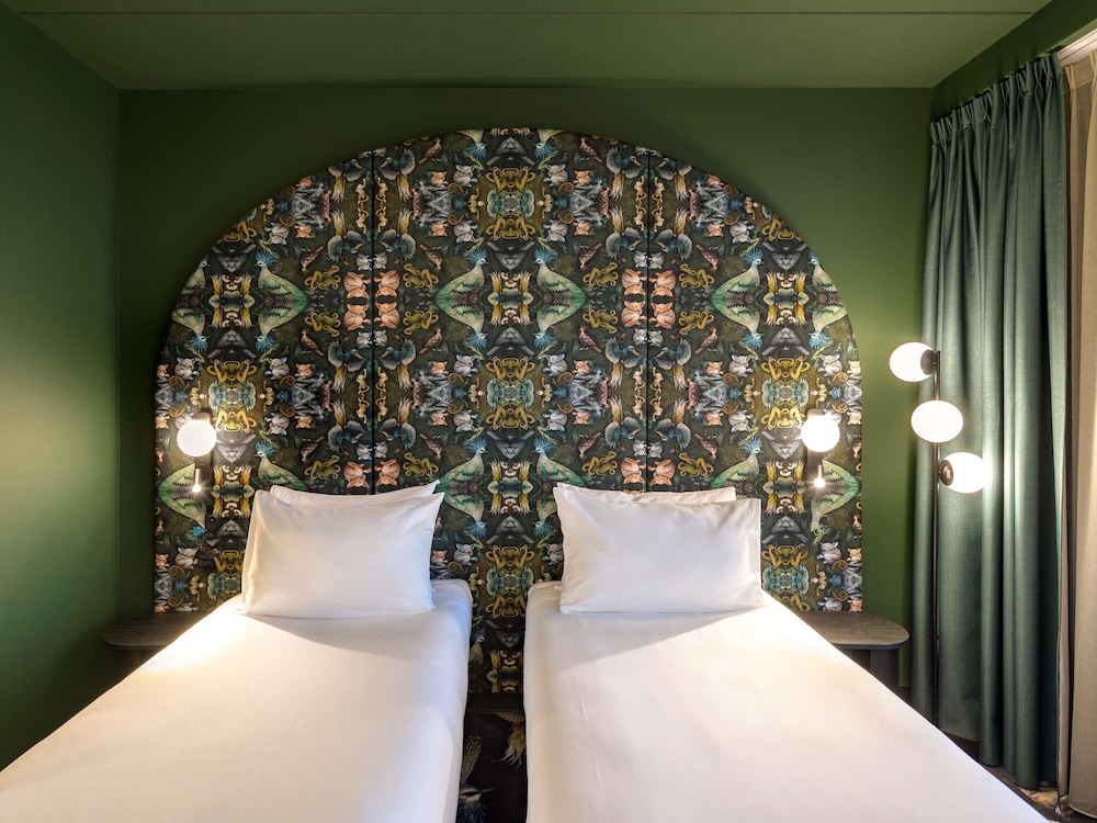 Room, 2 Twin Beds, Park View - Photo 8