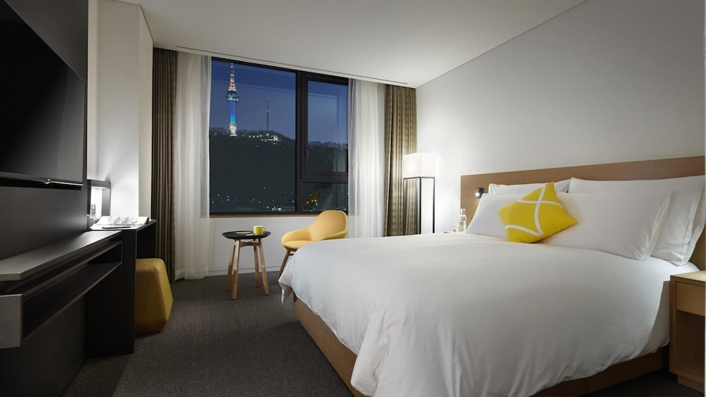 Superior Double Room (N Tower View)