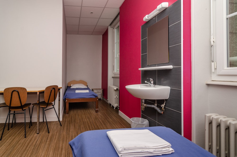 Economy Room, Multiple Beds photo 2