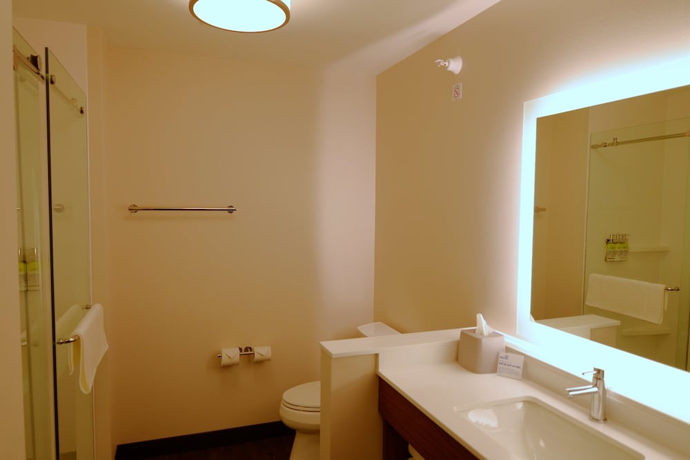 Suite, 2 Queen Beds - Photo 4