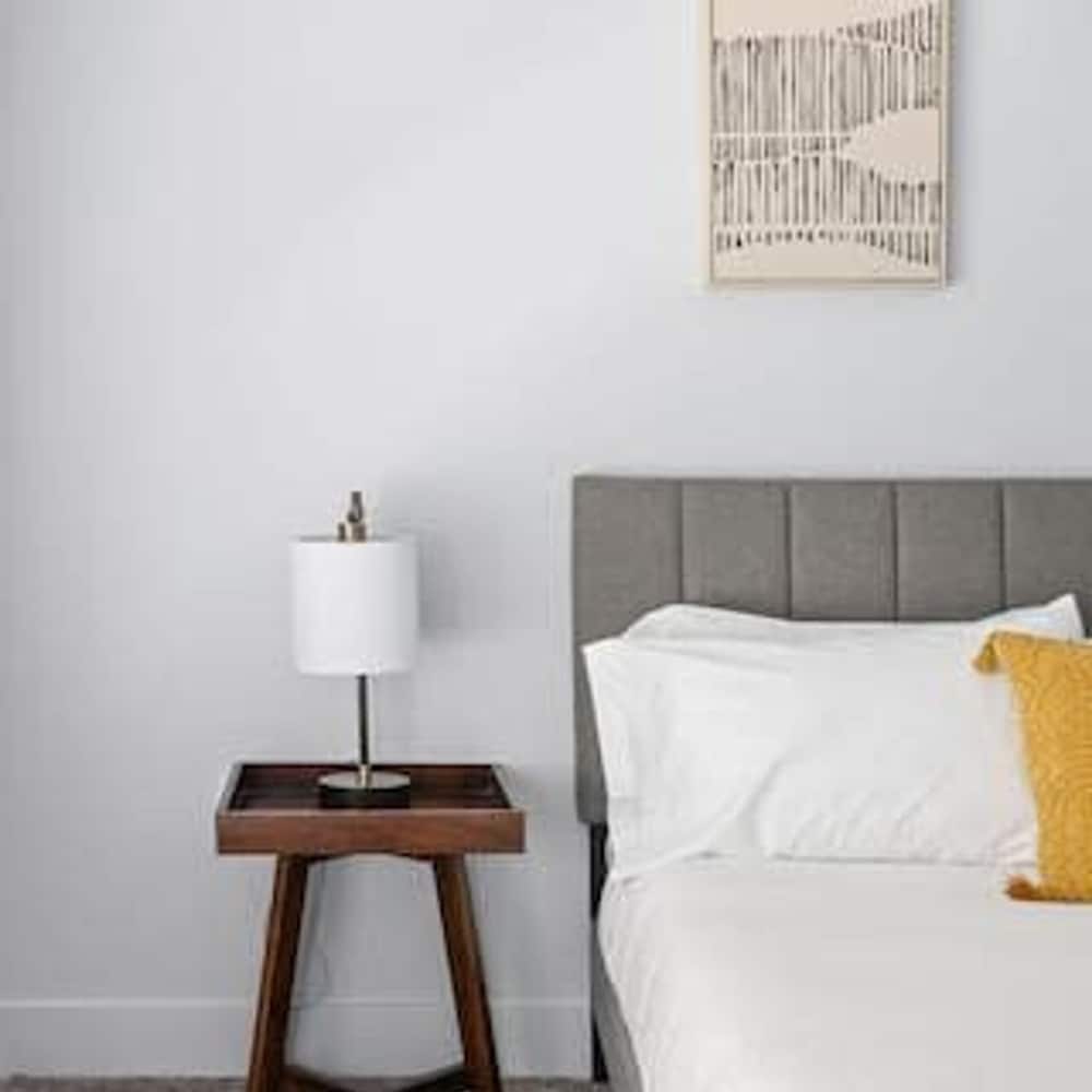 Cozysuites Stunning 4BR Next to Whole Foods, Bild 20
