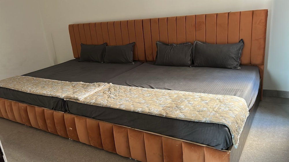 Family Room, Air conditioning
