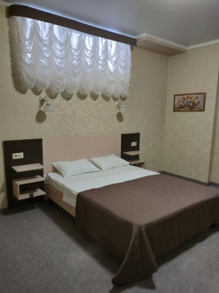 Luxury Suite, 1 King Bed, Non Smoking photo 3