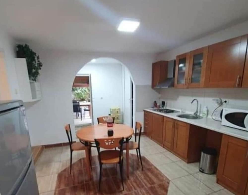 Apartment (Robi - 100 meters to the beach - A2(4) photo 1