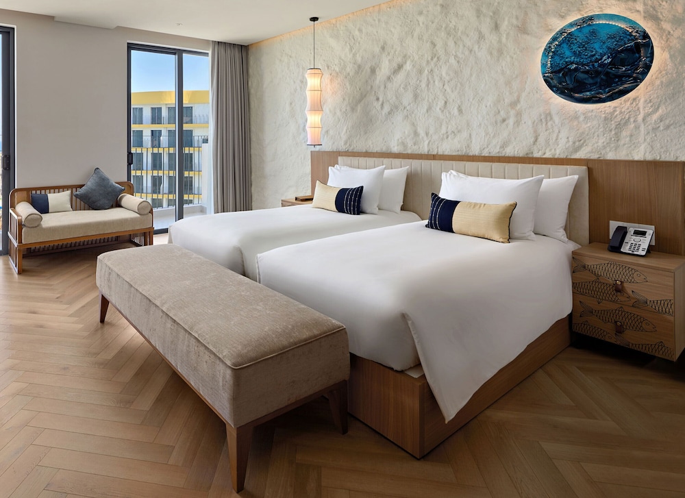 Premier Partial Ocean View Twin