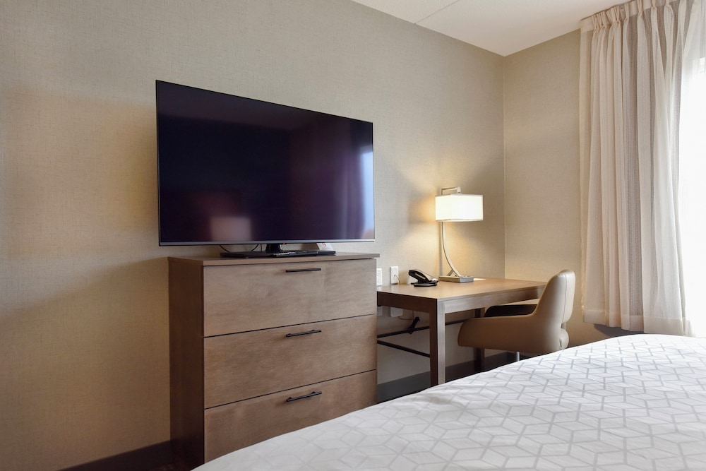 Suite, 2 Bedrooms, Kitchen photo 2