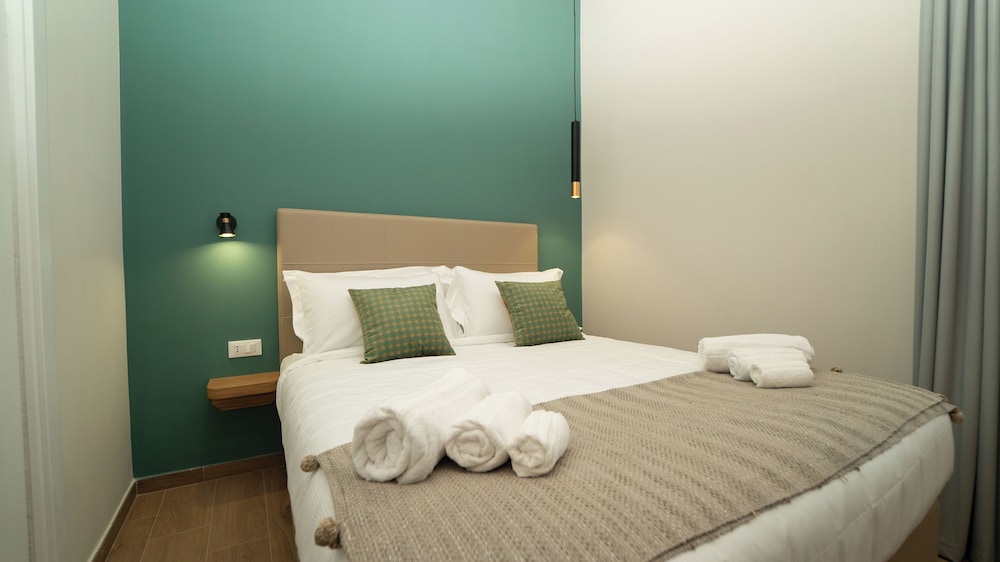 Comfort Room, City View
