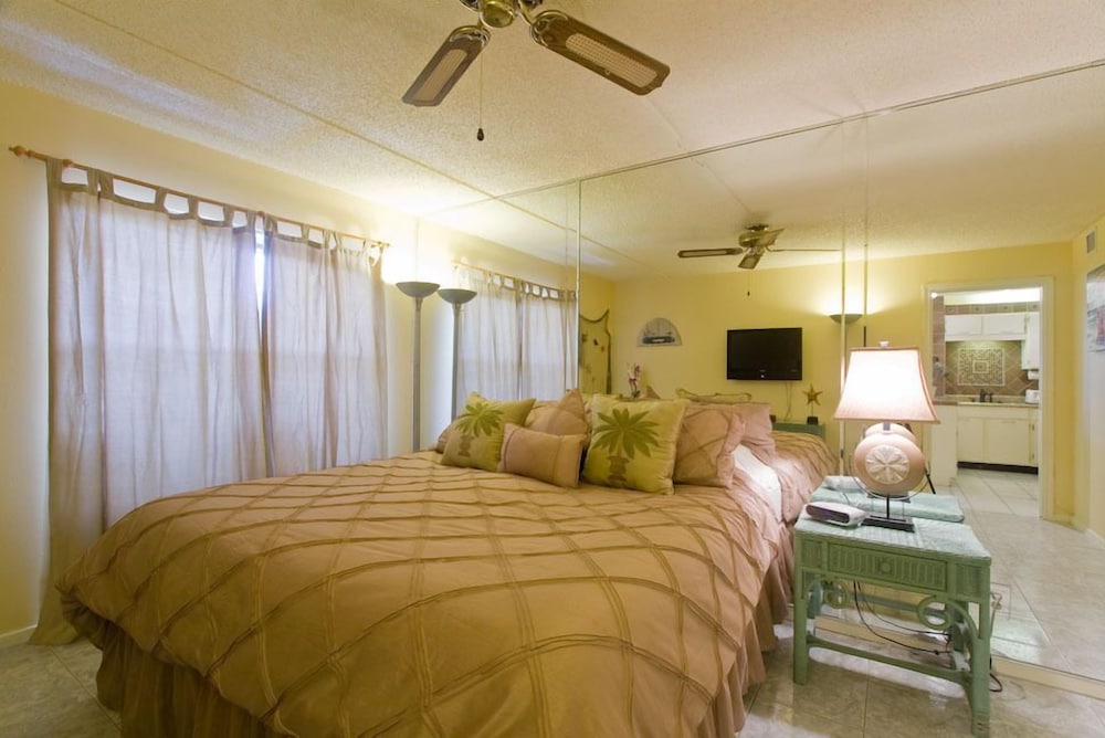 Condo, 1 Bedroom, Balcony photo 1