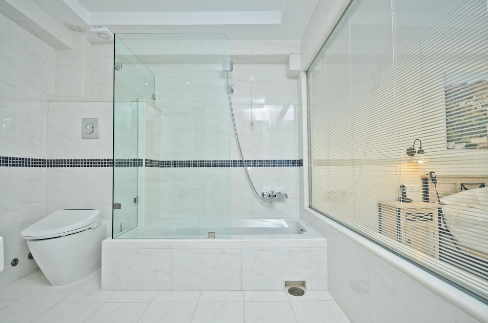 Double Room - Photo 7