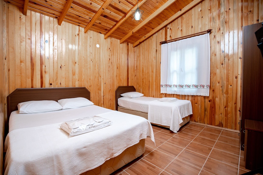 Deluxe Bungalow, 1 Bedroom, Garden View photo 3