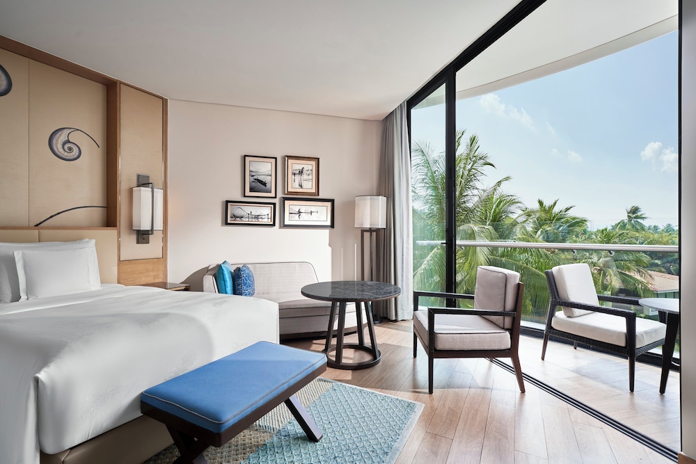 Classic Room, Club Lounge Access