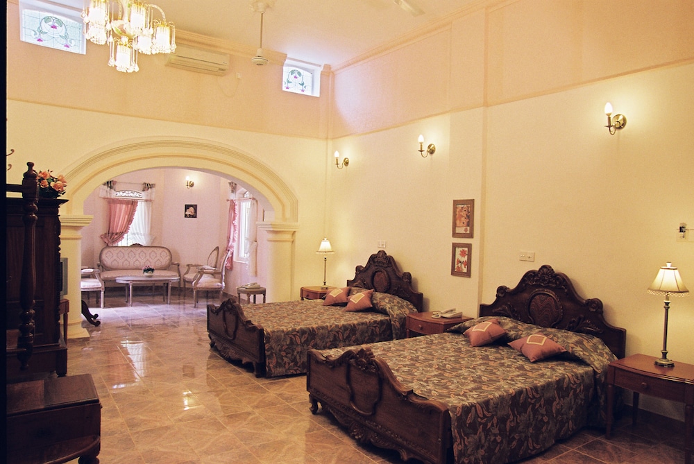 Deluxe Suite photo 1