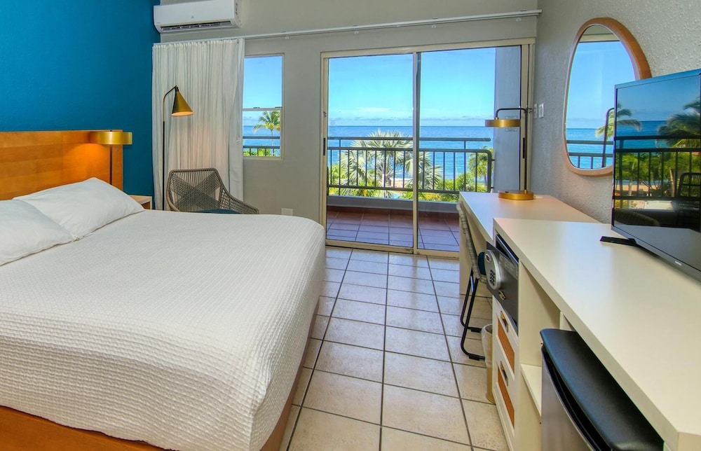 Deluxe Room, Ocean View