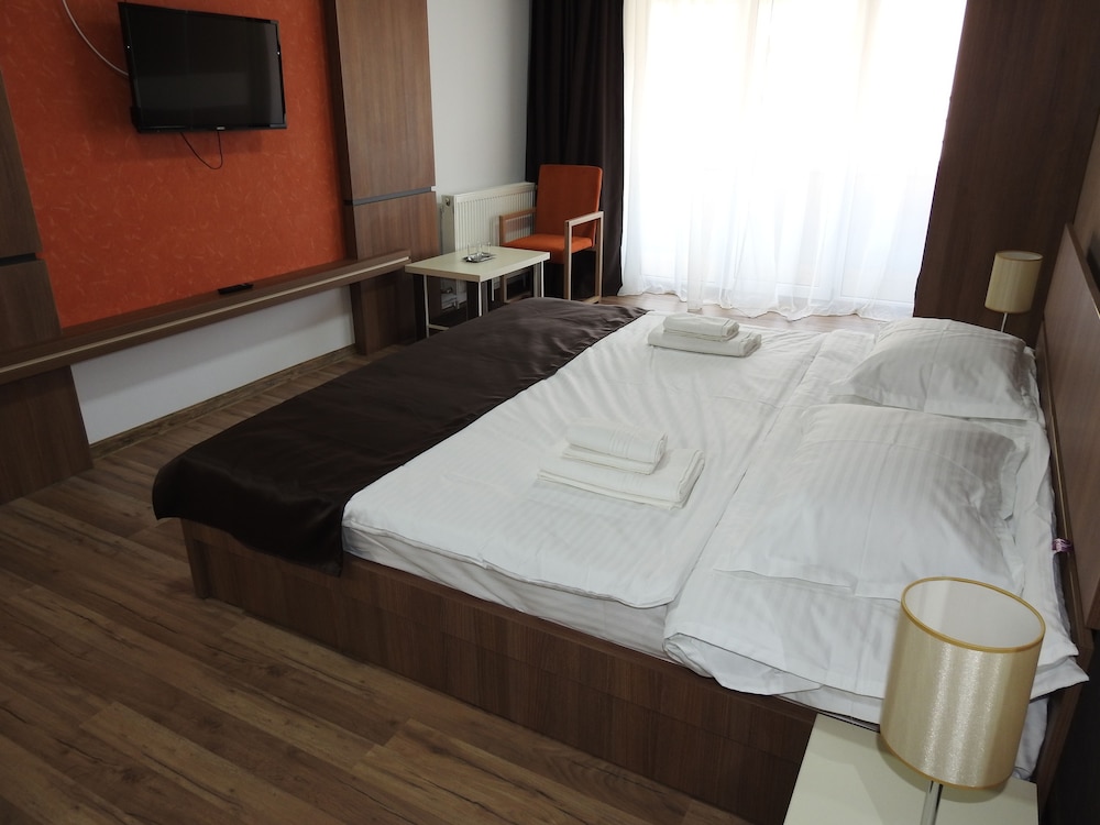 Double Room, 1 Double Bed - Photo 1