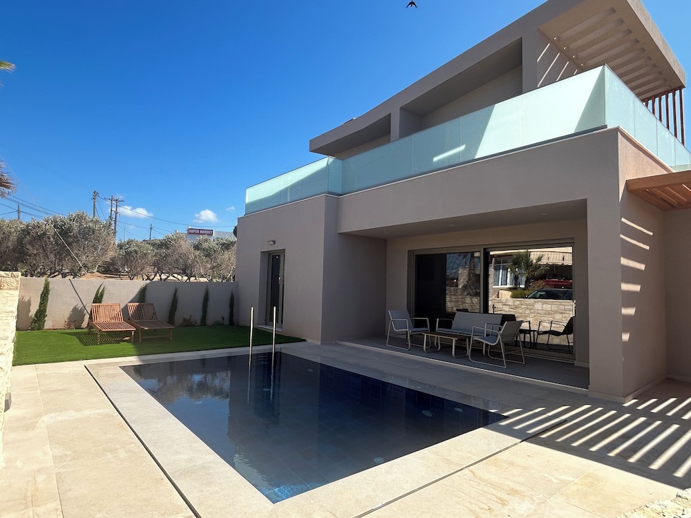 Luxury Villa, Pool View photo 1