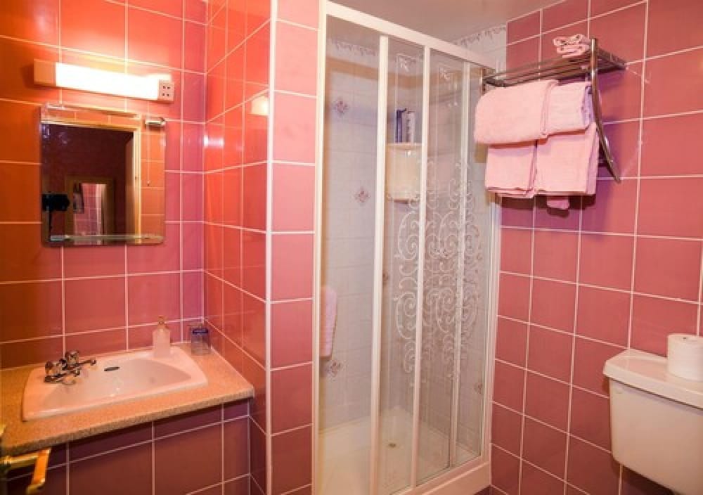 Single Room, Ensuite photo 2