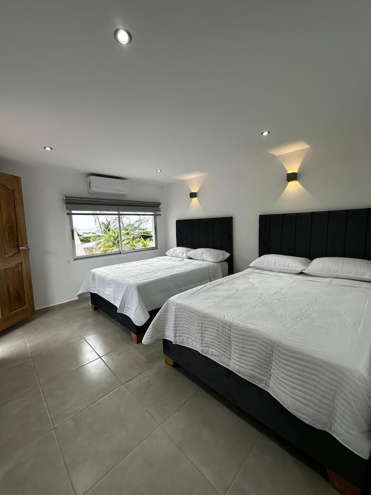 Standard Room, 2 Bedrooms, Beach View, Tower photo 3