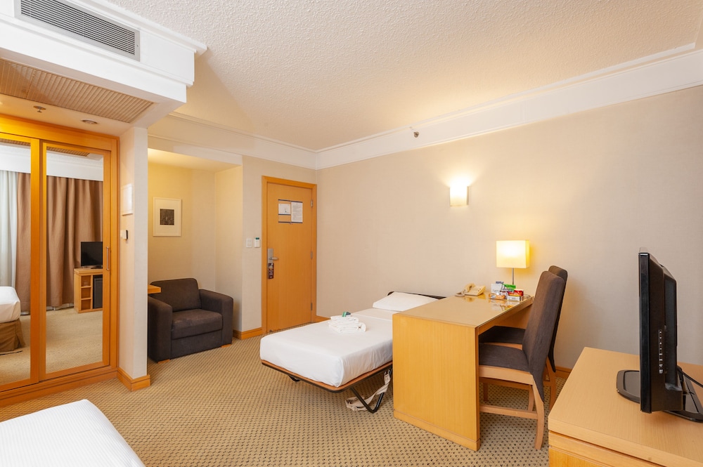 Deluxe Triple Room photo 3