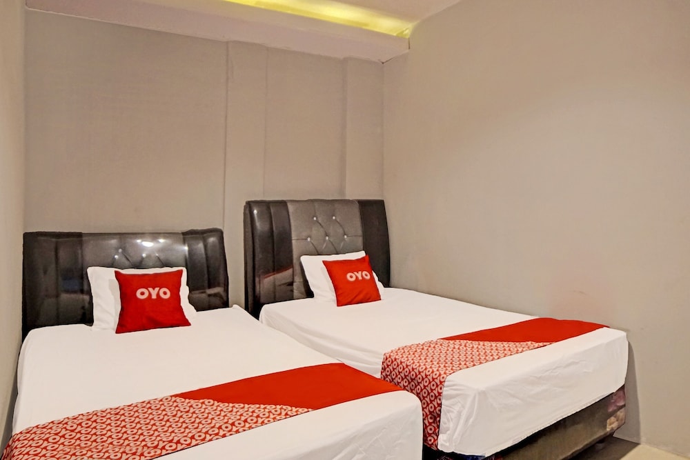 Standard Twin Room - Photo 3