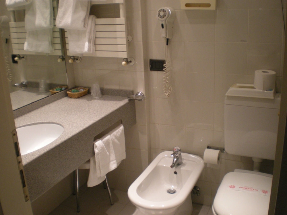 Triple Room - Photo 6