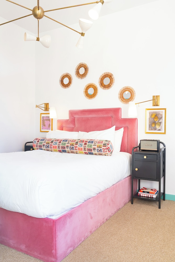 Room, 1 Queen Bed (6 - Historic Juliet) - Photo 1