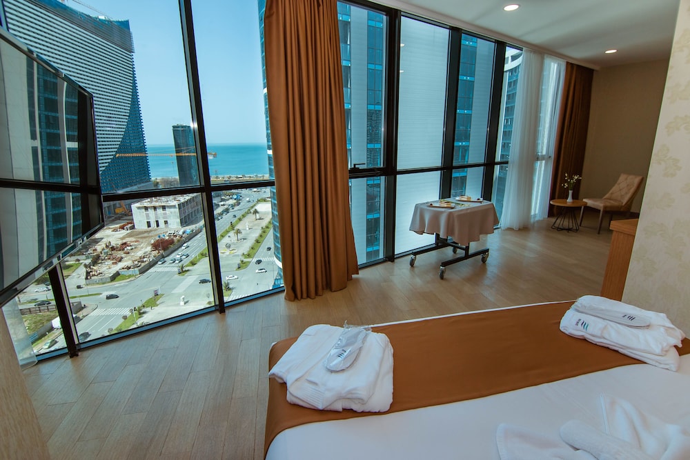 מלון ניו וייב בטומי — Executive Double Room, 1 Queen Bed, Non Smoking, Sea View