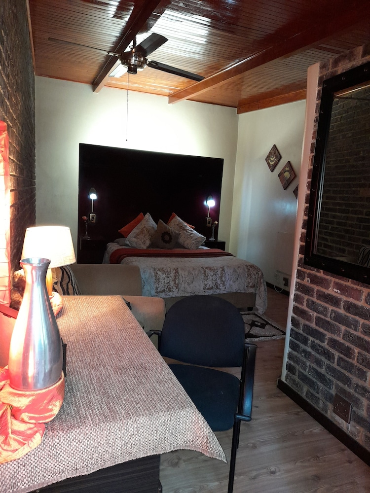 Room 2: Standard room photo 2